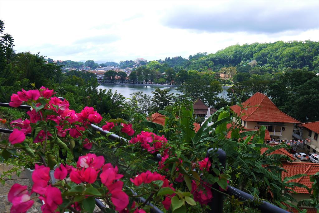 Heaven Seven Kandy Hotel Exterior foto